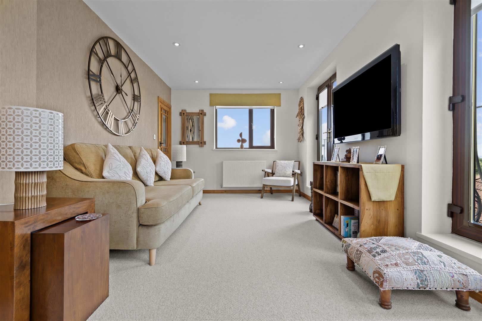 Master Bedroom / Reception Room